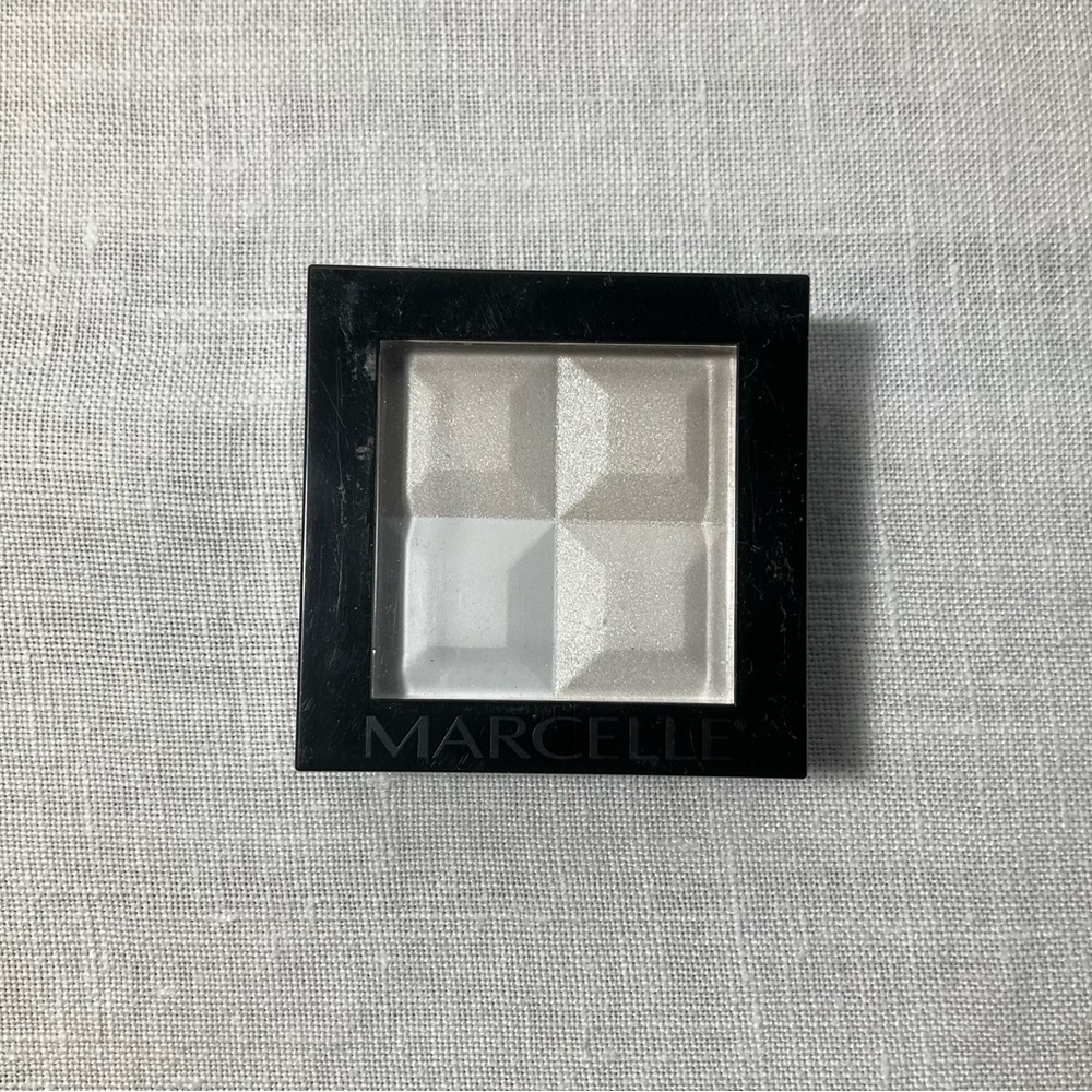 Marcelle Moonlighting Quad Eyeshadow Palette NEW